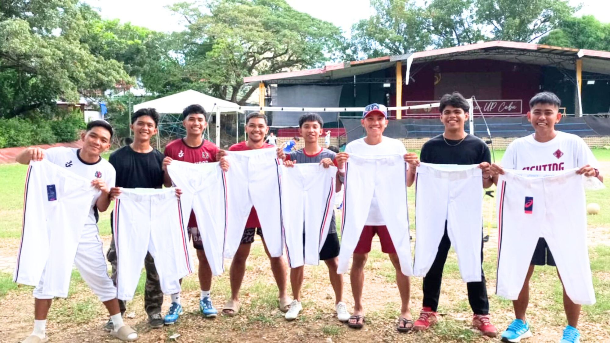 ユニフォームだって今は手に入る